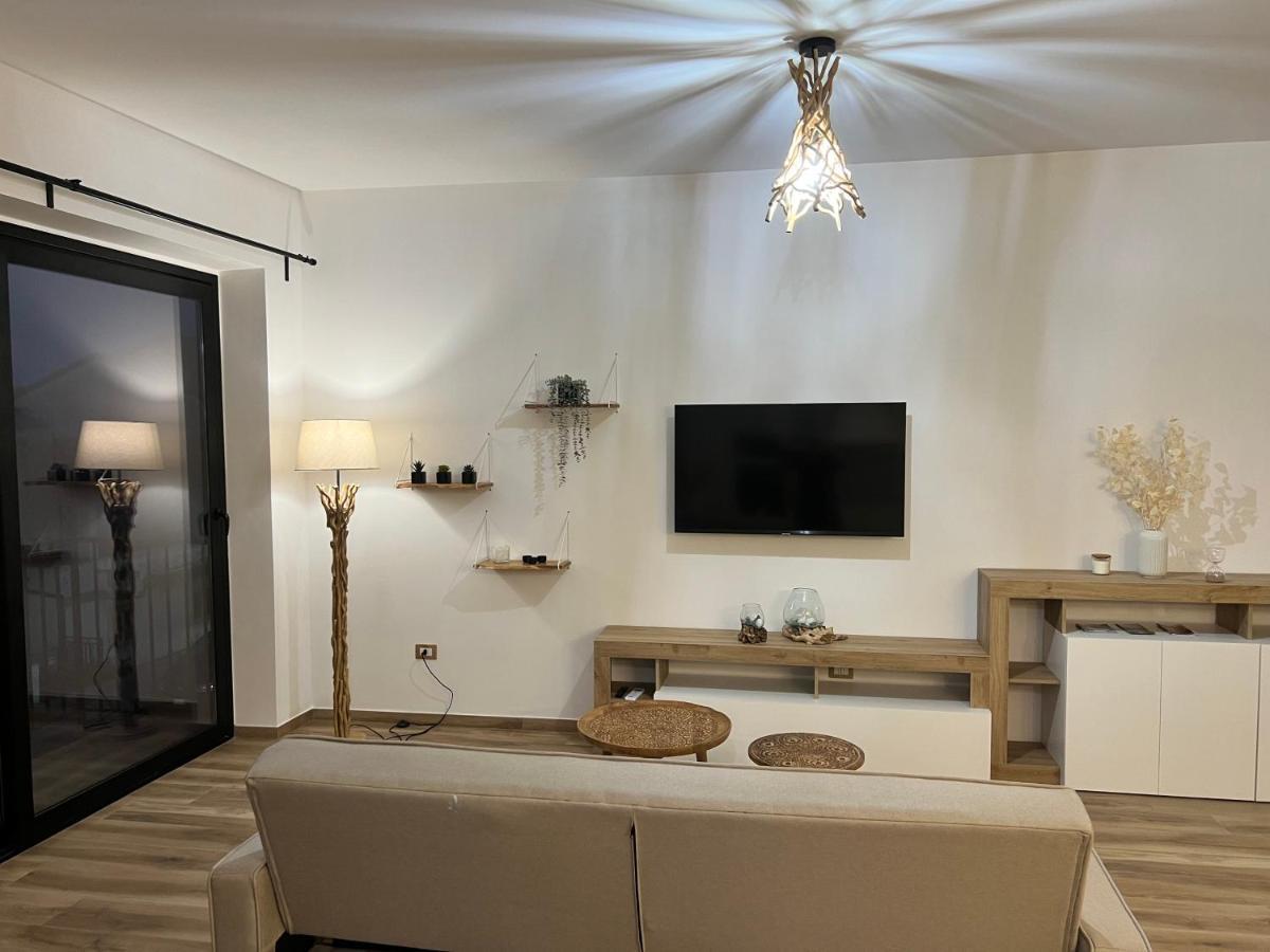 Al Vicolo Stretto Apartment Brancaleone Marina Exterior photo